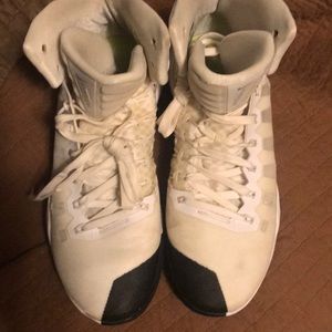 WOMENS NIKE 2016 HYPERDUNK   🏀 SNEAKERS